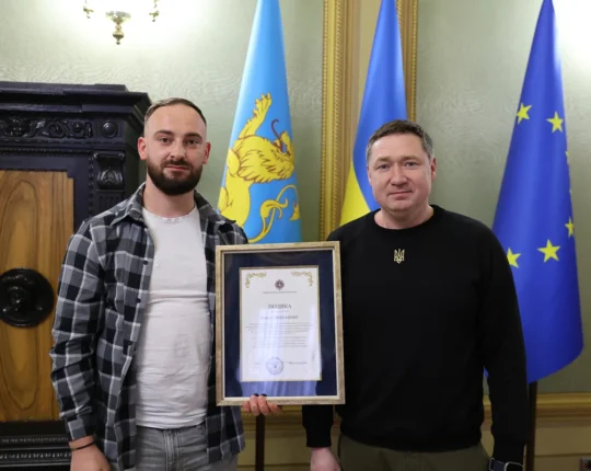 Максим Козицький відзначив медика, який рятував потерпілих під час атаки на Львів