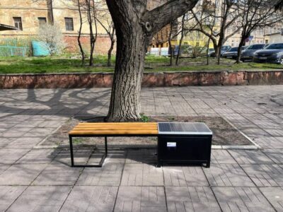 У Львові встановили перші лавки із сонячними батареями: де їх знайти