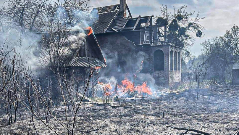 Під час пожежі сухостою у дачному кооперативі на Львівщині загинув чоловік