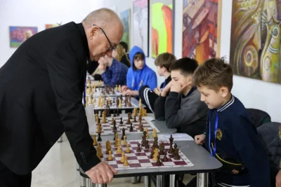 Шахи заради підтримки Сил оборони: у Львові відбувся IV сеанс одночасної гри з гросмейстерами (фото)