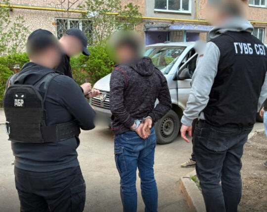 На Львівщині правоохоронця підозрюють у хабарі за переведення військового до тилового підрозділу