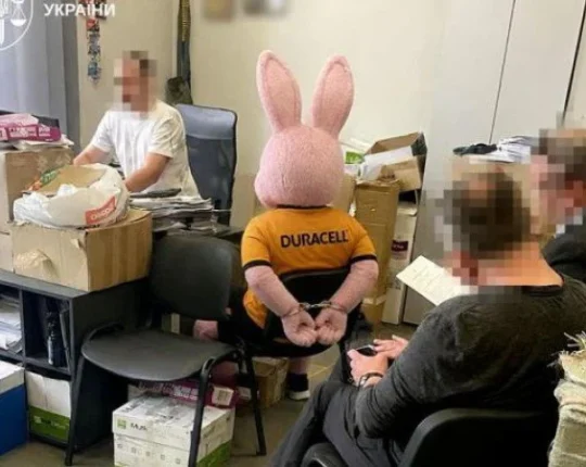 На Львівщині викрили ділків, які підробляли батарейки Duracell