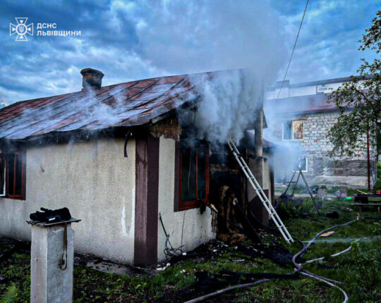 На Львівщині горів житловий будинок