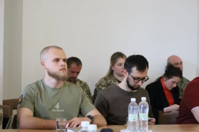 Повернення у цивільне життя: у Львові відбувся круглий стіл щодо реінтеграції ветеранів (фото)