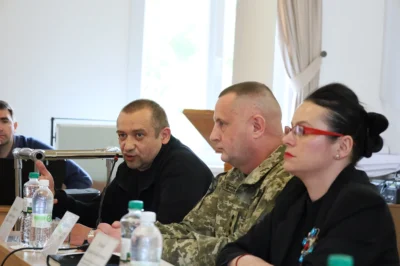 Повернення у цивільне життя: у Львові відбувся круглий стіл щодо реінтеграції ветеранів (фото)