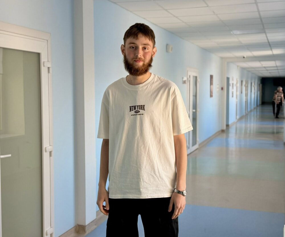 У Львові 18-річному сину військового пересадили серце