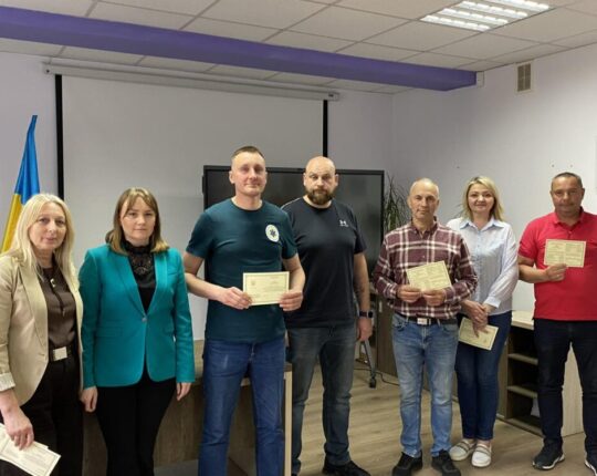 На Львівщині ще 30 водіїв «швидкої» отримали фах екстреного медичного техніка