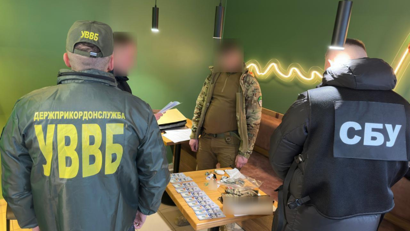 У Львові оштрафували прикордонника, який обіцяв службу в тилу за 1000 доларів