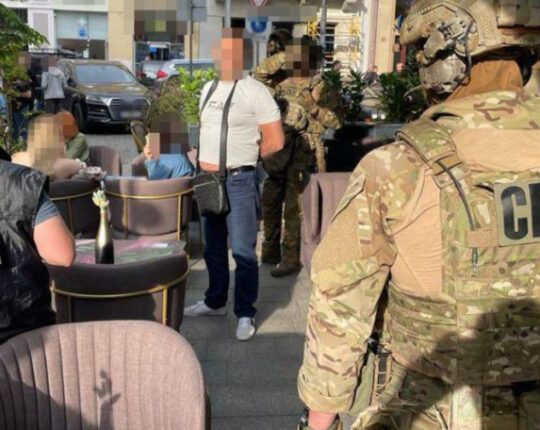 У Львові військовослужбовця засудили до 9 років ув’язнення за вимагання 2 тис. доларів