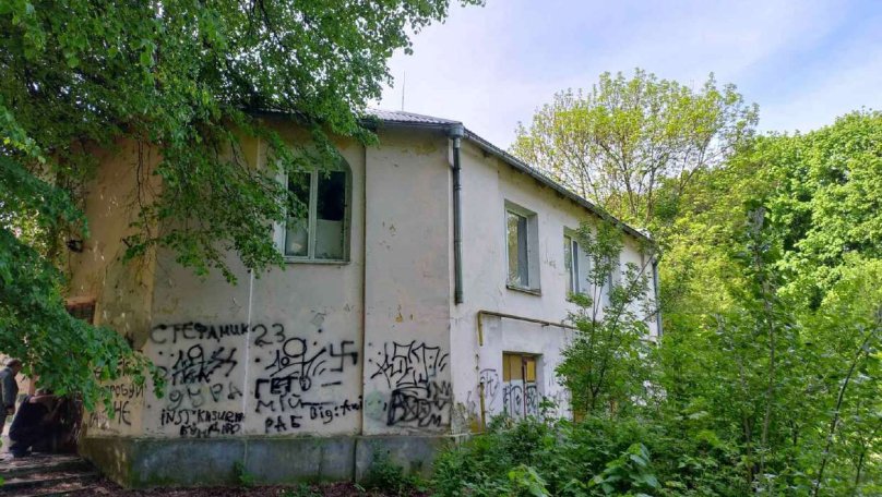 Колишню санепідемстанцію з гаражами у Сокалі продали на аукціоні за 3,5 млн грн