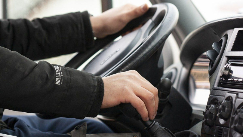 На Львівщині чоловіка ув’язнили за систематичне керування авто попри заборону суду