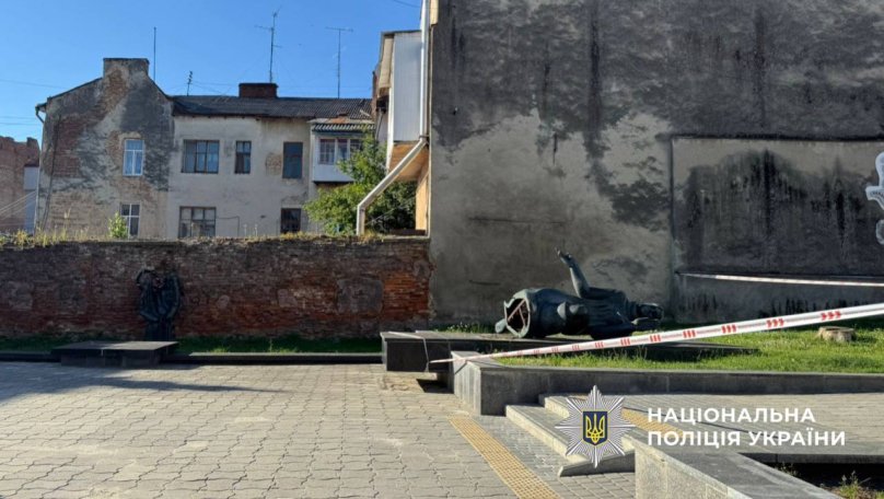 За пошкодження меморіалу у Дрогобичі чоловіка арештували із заставою 133 тис. грн