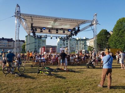 Благодійний вечір боксу «Шлях Воїна» у Золочеві зібрав кошти для військових (фото, відео)