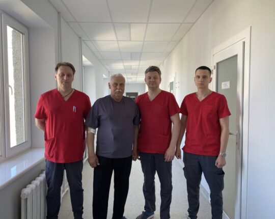 Львівські хірурги видалили пухлину та протезували аорту 63-річному волинянину