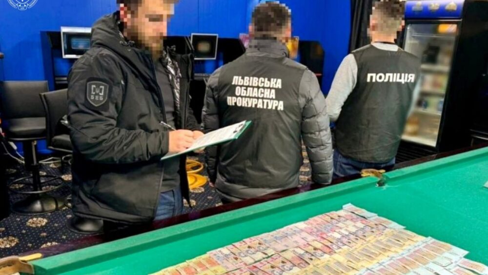 У Мостиськах та Шегинях викрили підпільні казино для «перевірених» клієнтів