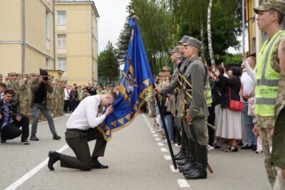 Цьогоріч вперше у Ліцеї імені Героїв Крут завершили навчання дівчата (фото)