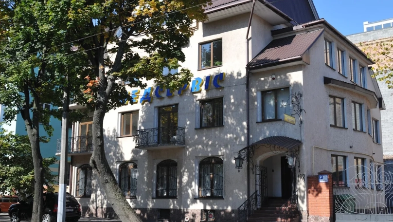 Директора львівської компанії з виробництва медобладнання судили за фіктивне працевлаштування родичів