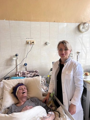 Медики Університетської лікарні врятували 101-річну пацієнтку від інсульту завдяки швидкій тромболітичній терапії