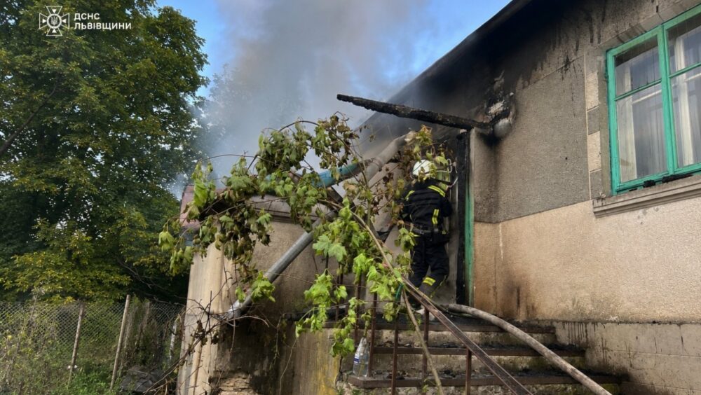 На Львівщині чоловік загинув під час пожежі у власному будинку