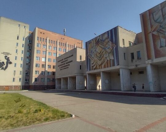Львівський суд зобов’язав СБУ розслідувати можливі зловживання у ветеринарному університеті через відстрочки від мобілізації