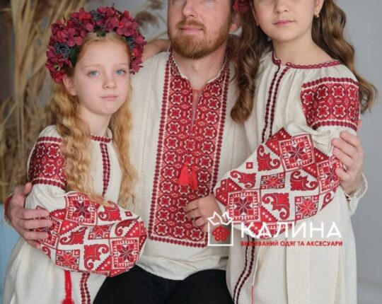 Вишиванки як бізнес: львівський підприємець розвиває бренд «Калина» завдяки держгранту