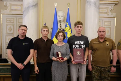 Родинам 26-ти загиблих воїнів зі Львівщини вручили високі державні нагороди (фото)