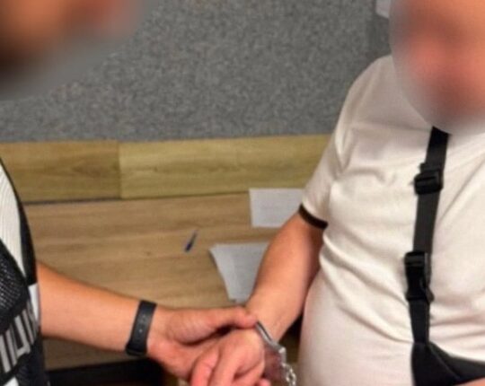 Головного інженера львівської будфірми підозрюють у виманюванні інтимних фото в малолітніх дівчат