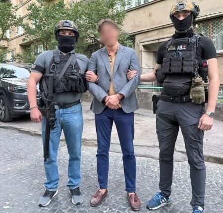 Військовий у СЗЧ повідомив про “замінування” вокзалу у Львові