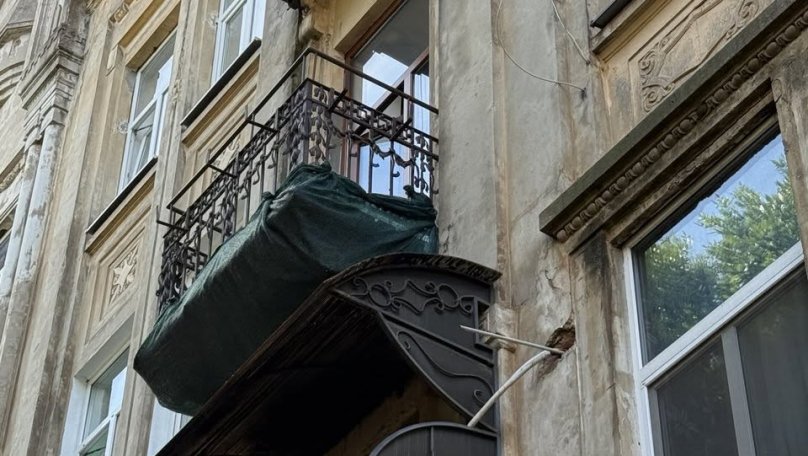 У Львові власницю квартири через суд зобов’язали відреставрувати аварійний балкон у пам’ятці архітектури