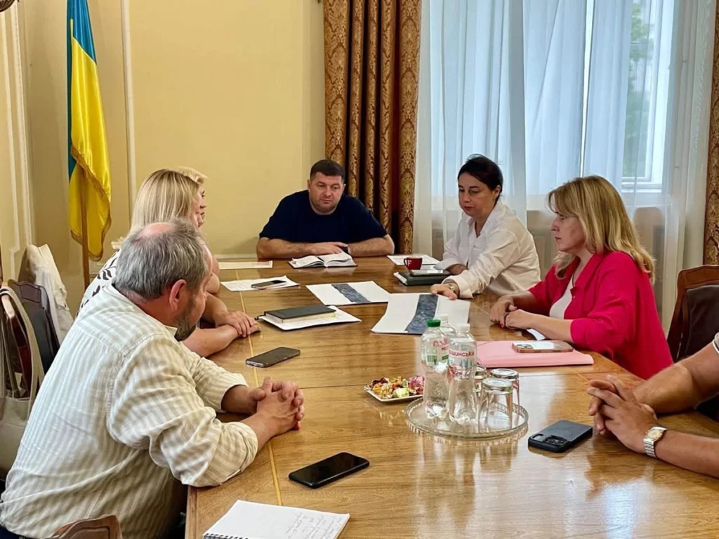 На Львівщині напрацьовують картографічні матеріали для визначення зон обмеження забудови біля аеропорту
