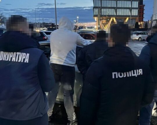 На Львівщині двох чоловіків засудили за організацію переправлення ухилянта через кордон у вантажівці