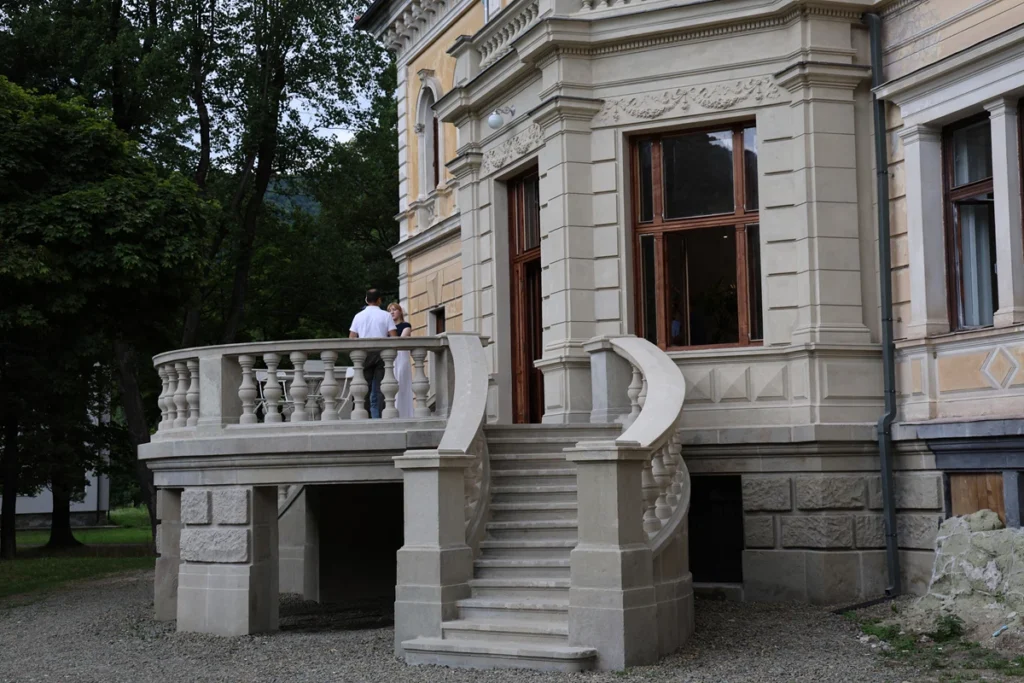 У Сколе відкрили Вітальню Гредлів — новий простір для знайомства зі Сколівськими Бескидами (фото)