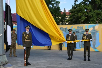 У Львові підняли Прапор Надії на підтримку військовополонених та зниклих безвісти (фото)