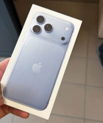 Перші в Україні: львівські митники зупинили контрабанду новеньких iPhone 18 Pro Max на кордоні (фото)