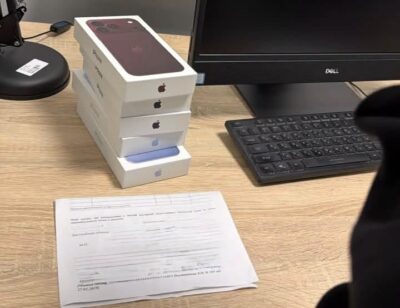 Перші в Україні: львівські митники зупинили контрабанду новеньких iPhone 18 Pro Max на кордоні (фото)