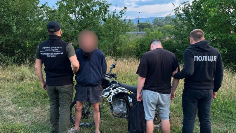 Мешканця Львівщини підозрюють в організації переправлення ухилянта до Румунії за 6,5 тис. доларів