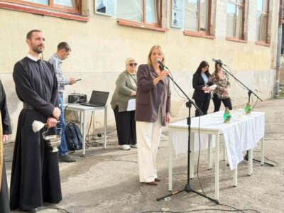У школах Жовківської громади відкрили дев’ять меморіальних таблиць на честь полеглих захисників (фото)