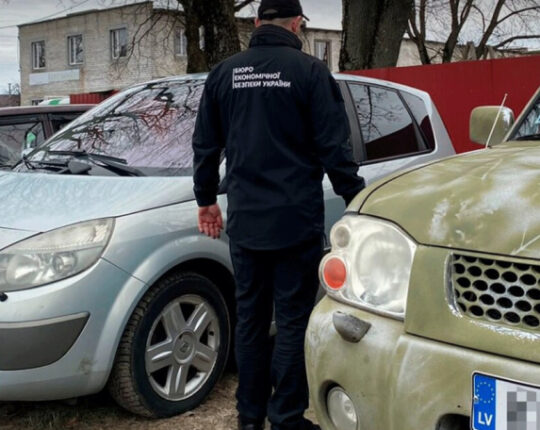 На Львівщині працівника водоканалу оштрафували на 340 тисяч за продаж авто, ввезених як допомогу ЗСУ