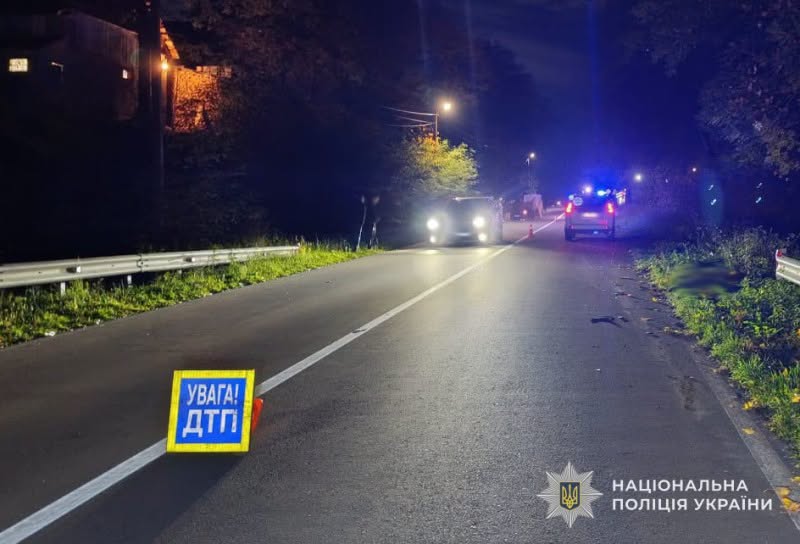 На Львівщині водій збив двох 24-річних дівчат і втік
