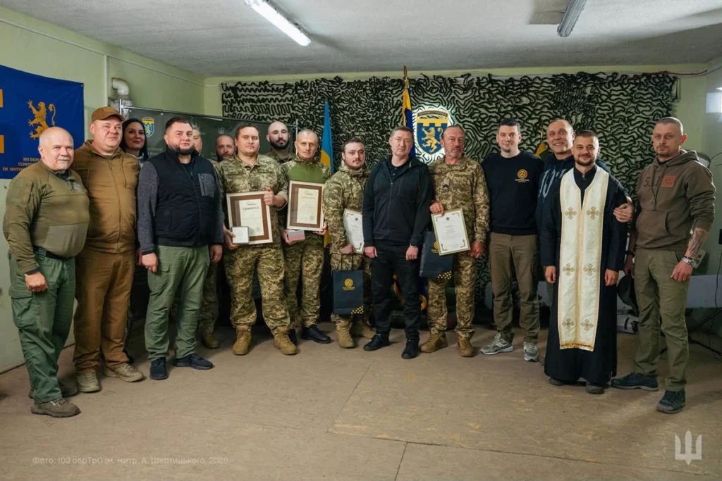 Максим Козицький зустрівся з воїнами 103-ї бригади у зоні виконання завдань (фото)