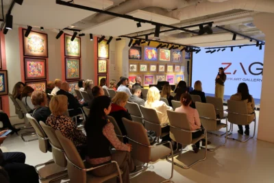 У ZAG Gallery обговорили мистецтво провокації на основі робіт чеського скульптора Девіда Черні (фото)